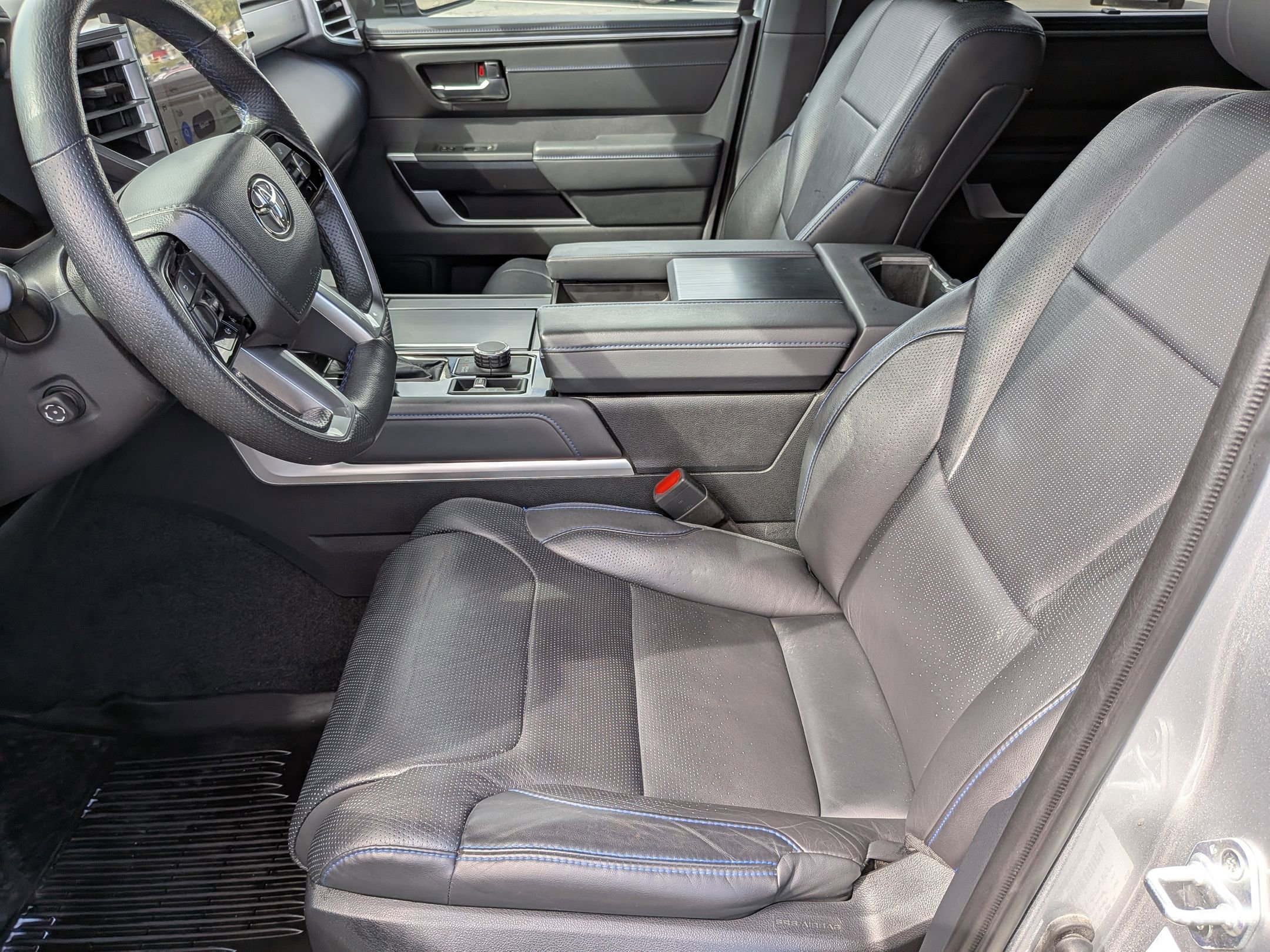 2023 Toyota Sequoia Platinum photo 15