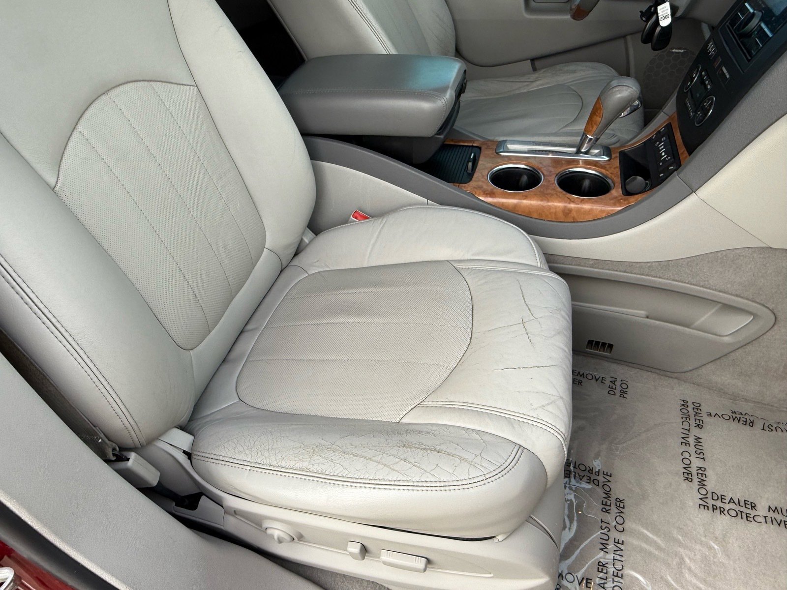 2010 Buick Enclave CXL photo 8