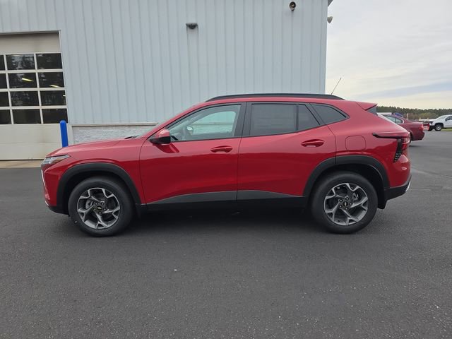 2026 Chevrolet Trax LT photo 2