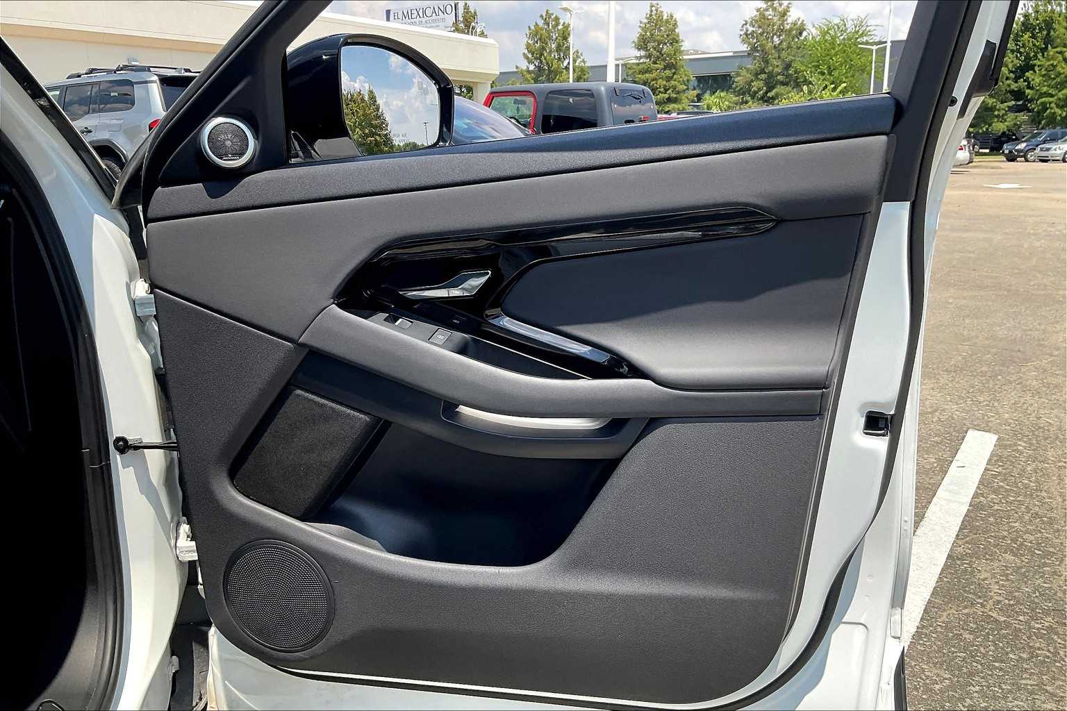 2024 Land Rover Range Rover Evoque S photo 19