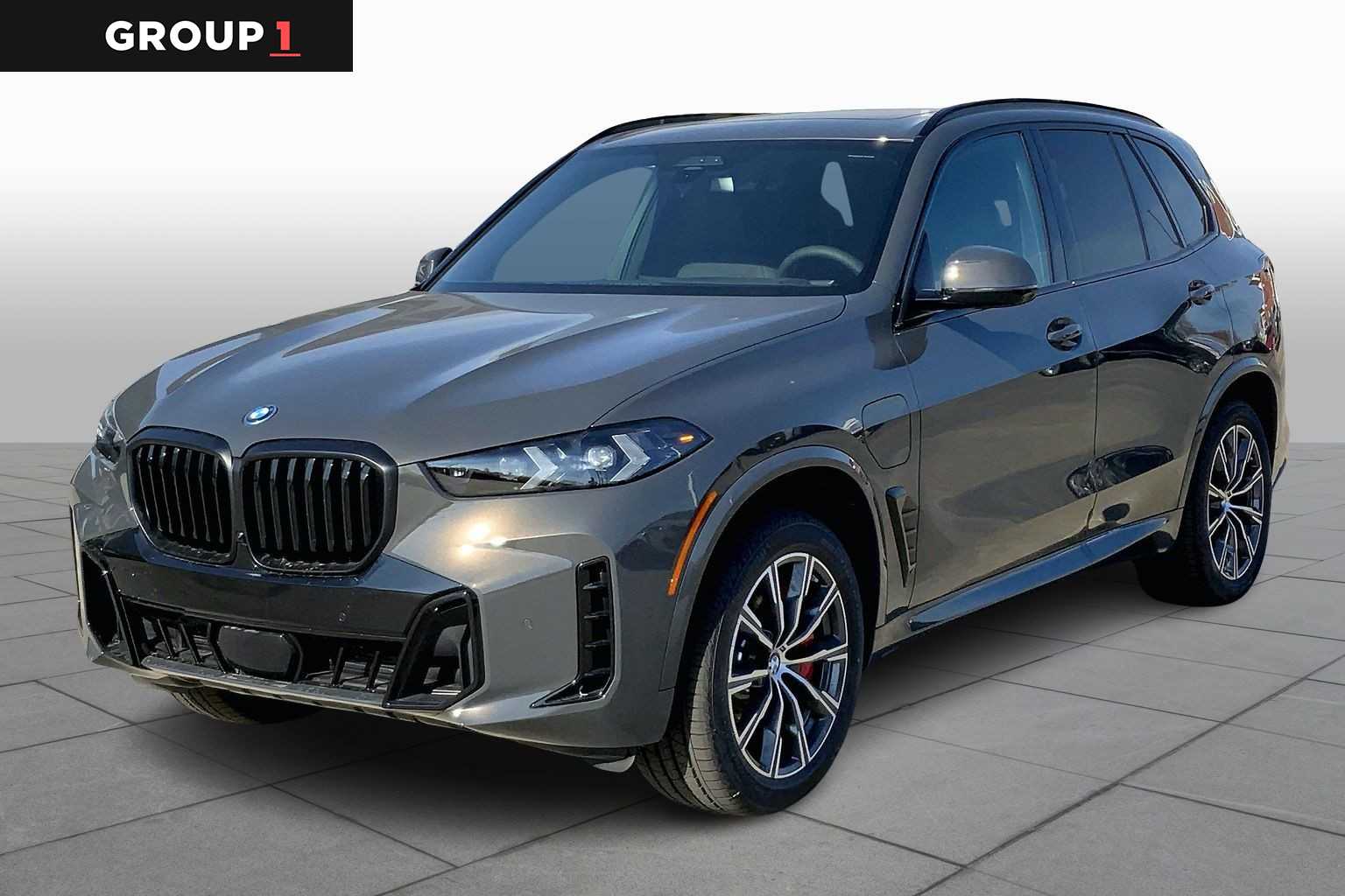 2026 BMW X5 50e's photo