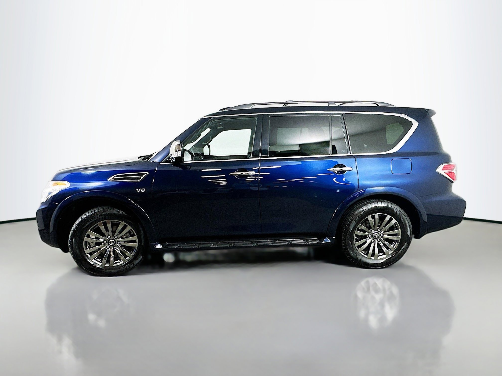 2019 Nissan Armada Platinum photo 4
