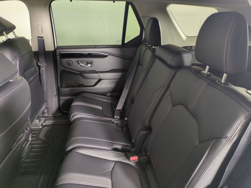 2025 Honda Pilot Touring photo 23