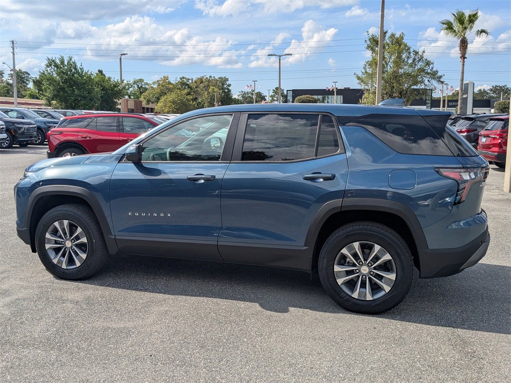 2026 Chevrolet Equinox LT photo 2