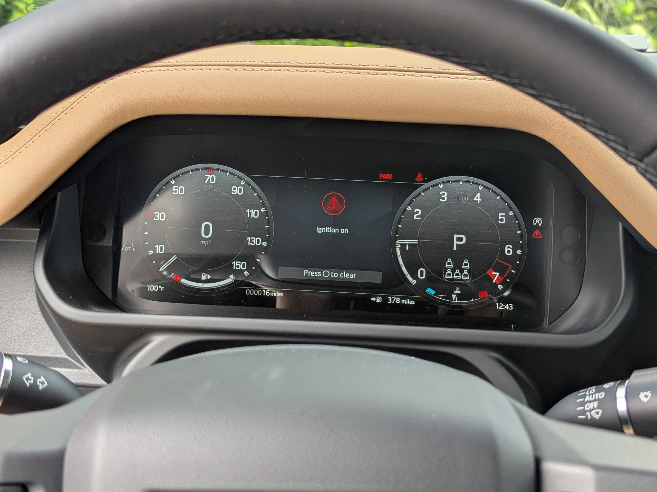 2025 Land Rover Defender 130 S photo 36