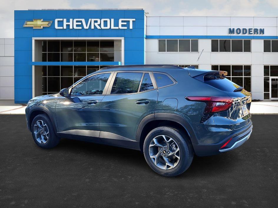 2026 Chevrolet Trax LT photo 3