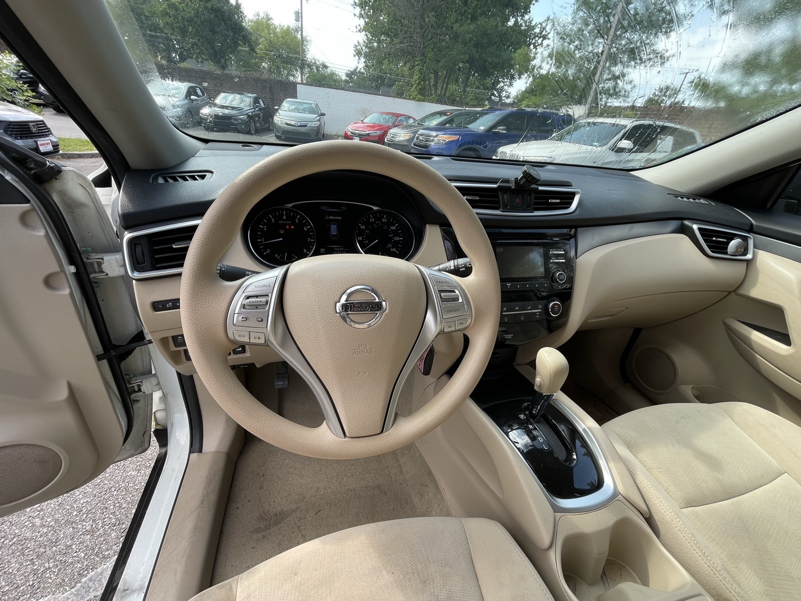 2015 Nissan Rogue S photo 17