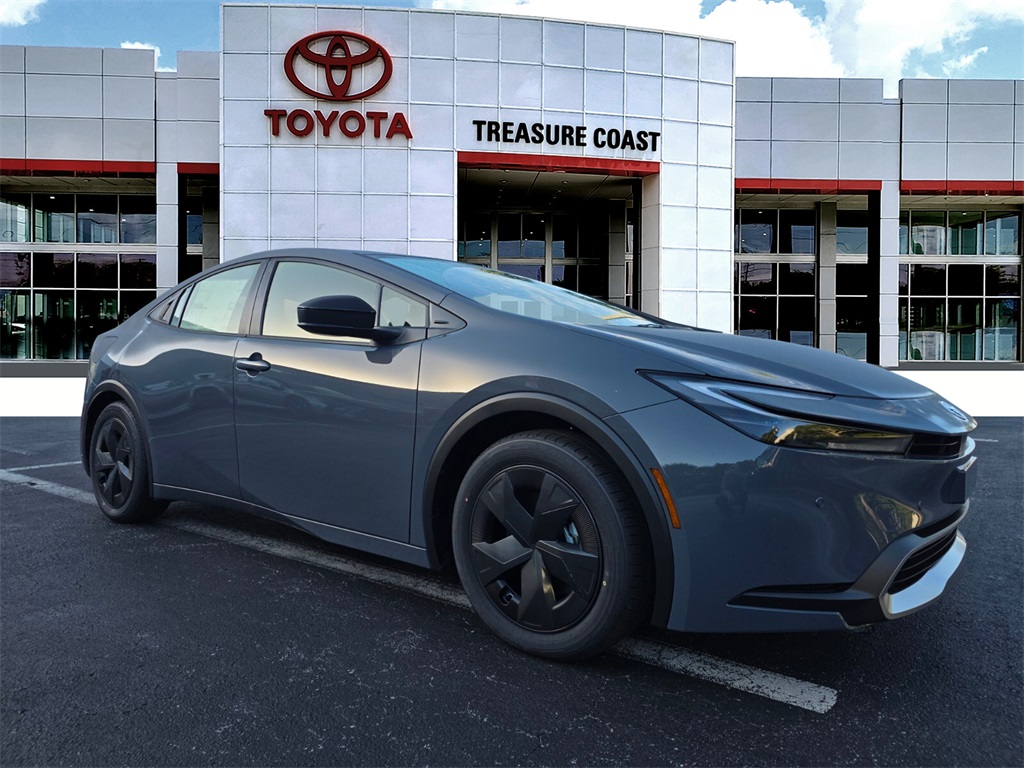 2026 Toyota Prius SE's photo