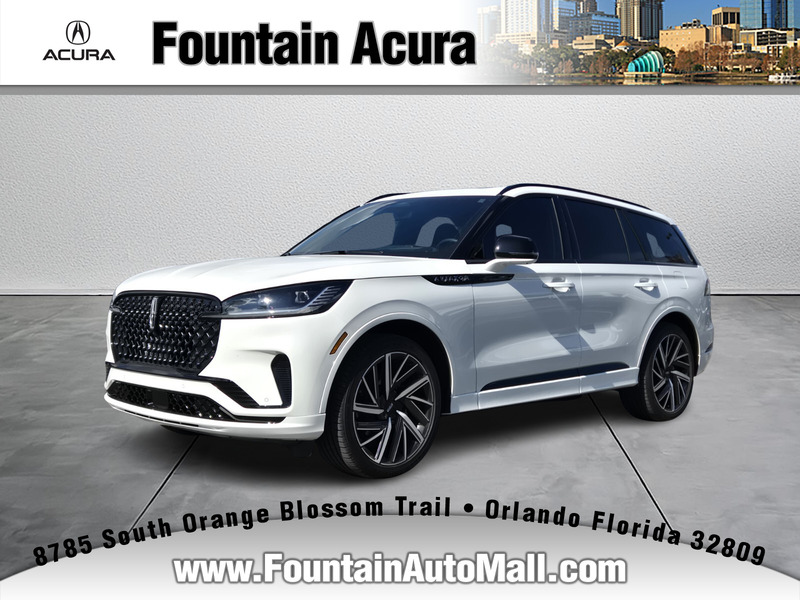 2025 Lincoln Aviator Black Label's photo