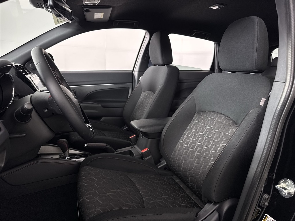 2025 Mitsubishi Outlander Sport ES SE LE photo 6