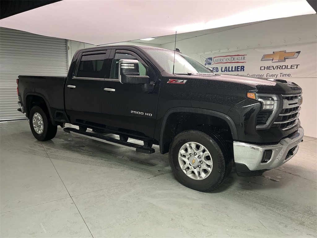 2024 Chevrolet Silverado LTZ photo 2