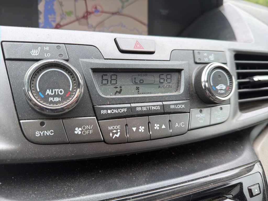 2014 Honda Odyssey Touring photo 10