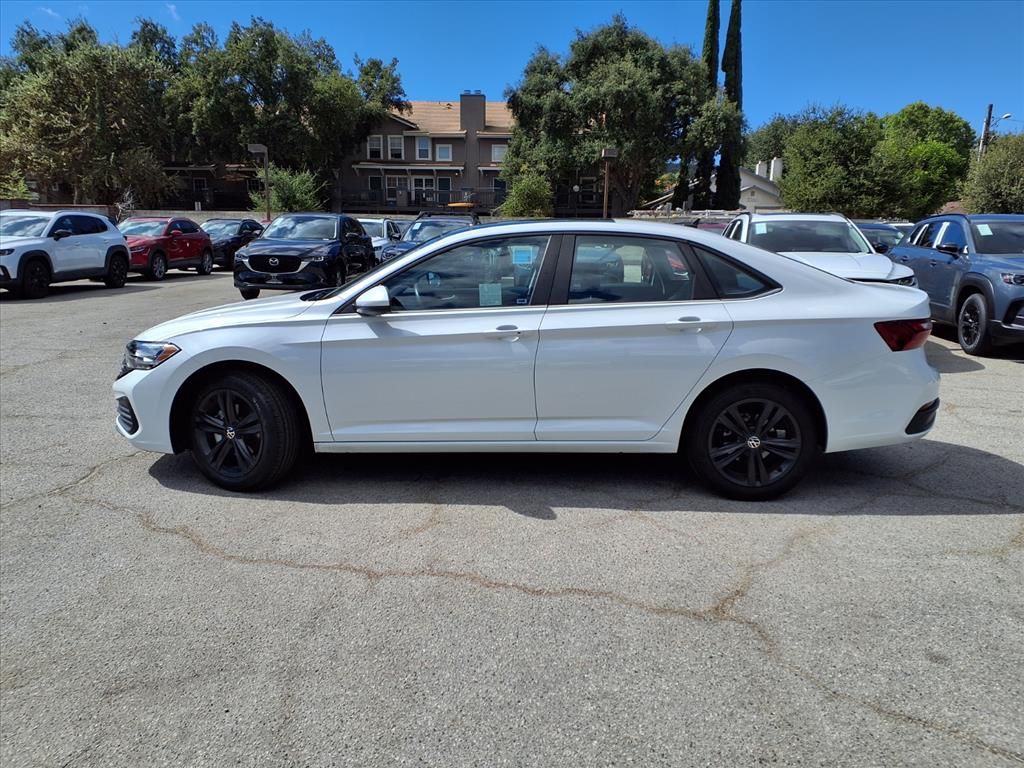 2022 Volkswagen Jetta 1.5T SE photo 3