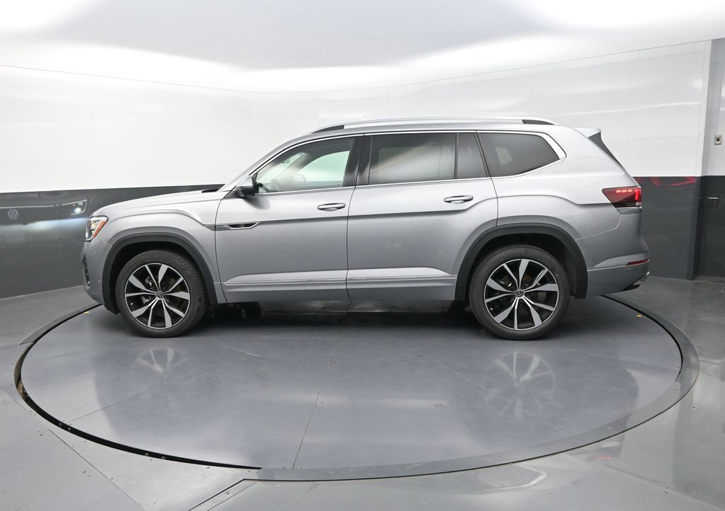 2025 Volkswagen Atlas SEL Premium R-Line photo 4