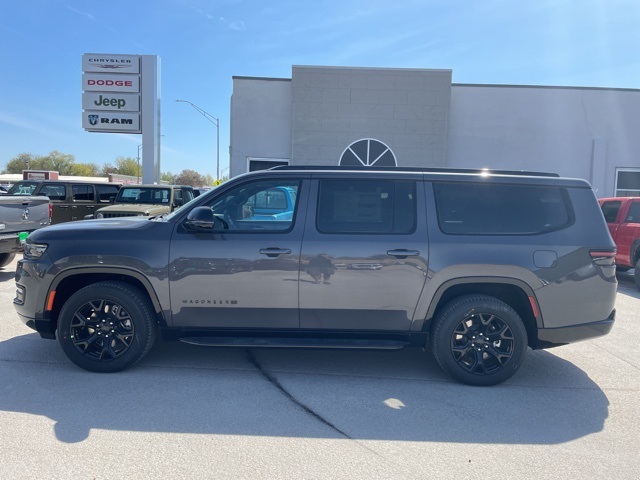 2025 Jeep Wagoneer L Series II's photo