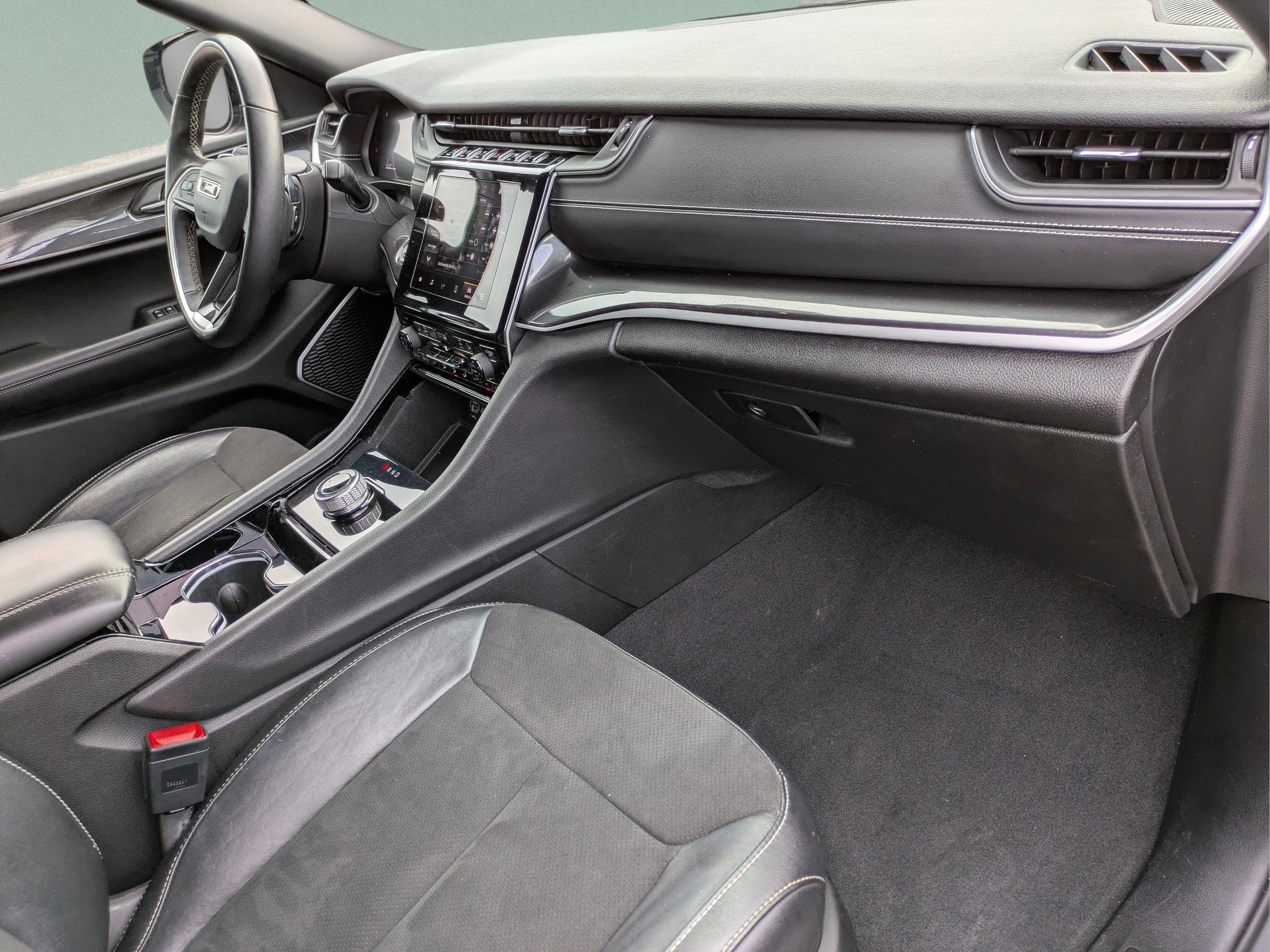 2022 Jeep Grand Cherokee Altitude photo 8
