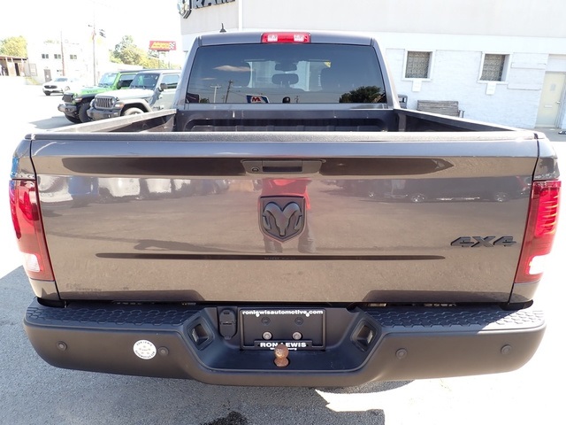 2022 Ram 1500 Classic Warlock photo 4