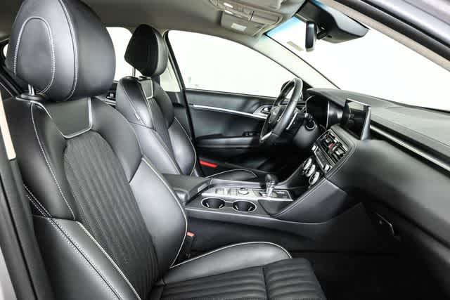 2022 Genesis G70 3.3T photo 20