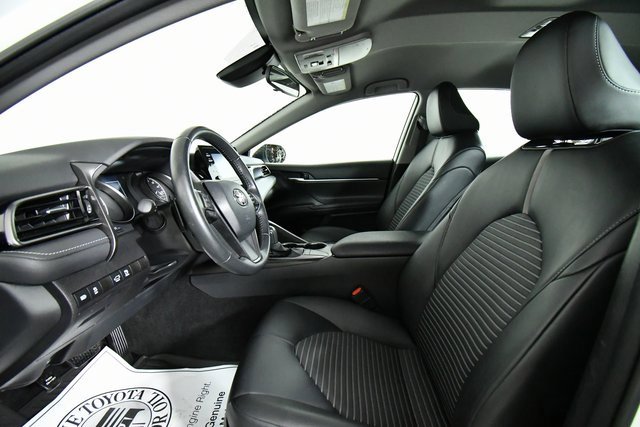 2023 Toyota Camry SE photo 4