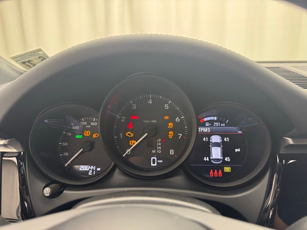 2022 Porsche Macan Base photo 26