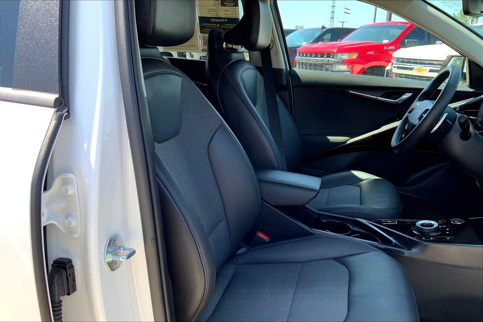 2024 Kia Niro EV Wind photo 8