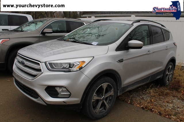 2018 Ford Escape SEL photo 2