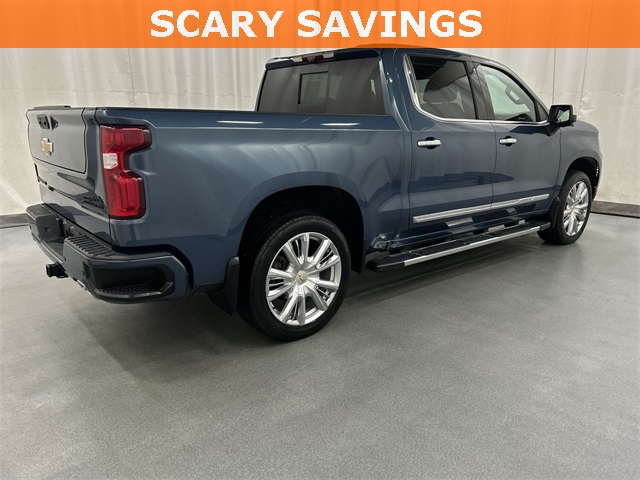 2024 Chevrolet Silverado 1500 High Country photo 3