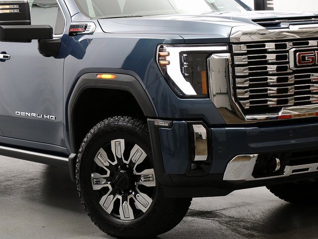 2025 Gmc Sierra 2500 HD Denali photo 3