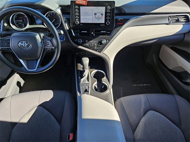 2023 Toyota Camry Hybrid LE photo 6