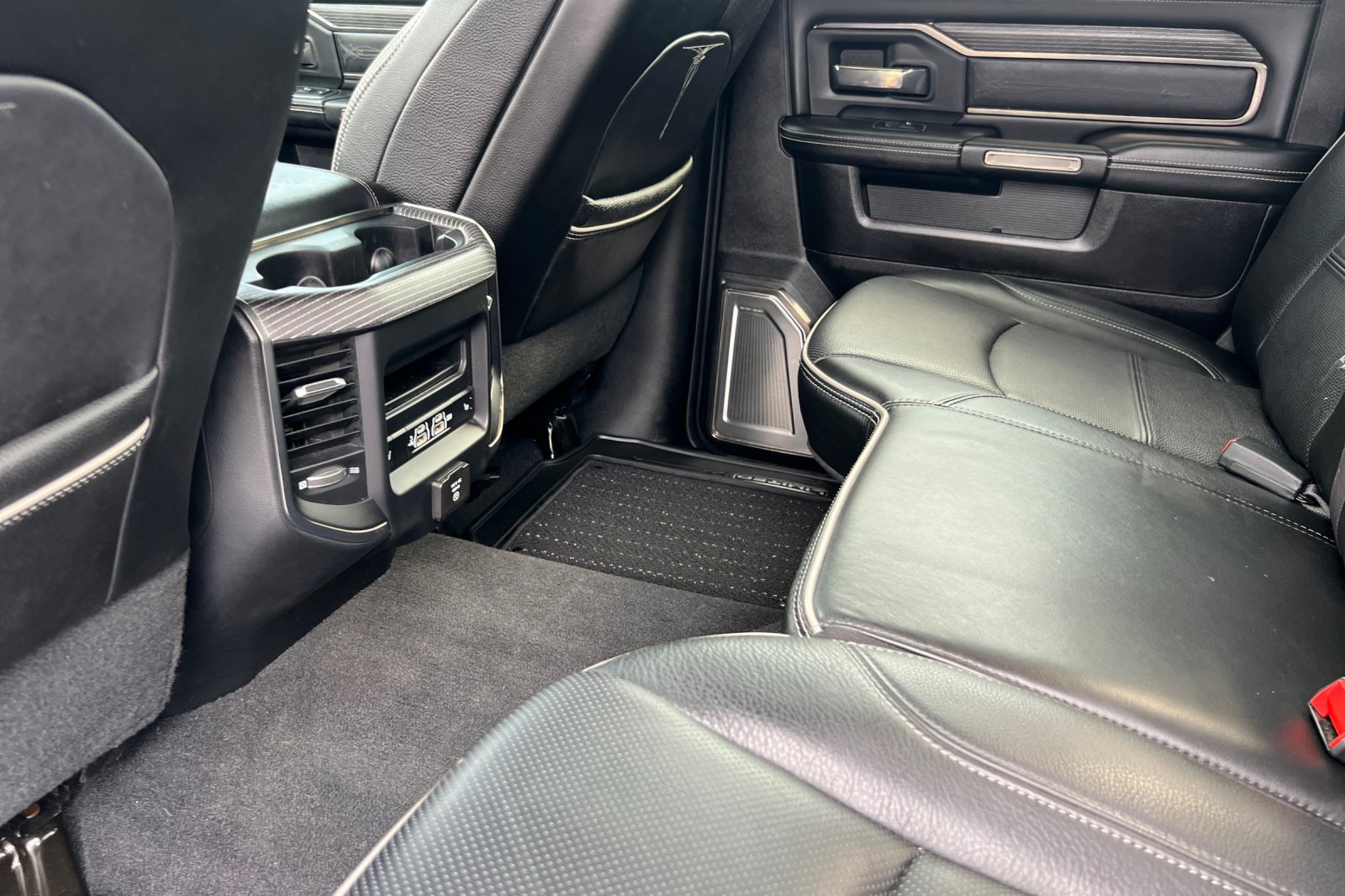 2019 Ram 2500 Limited photo 8