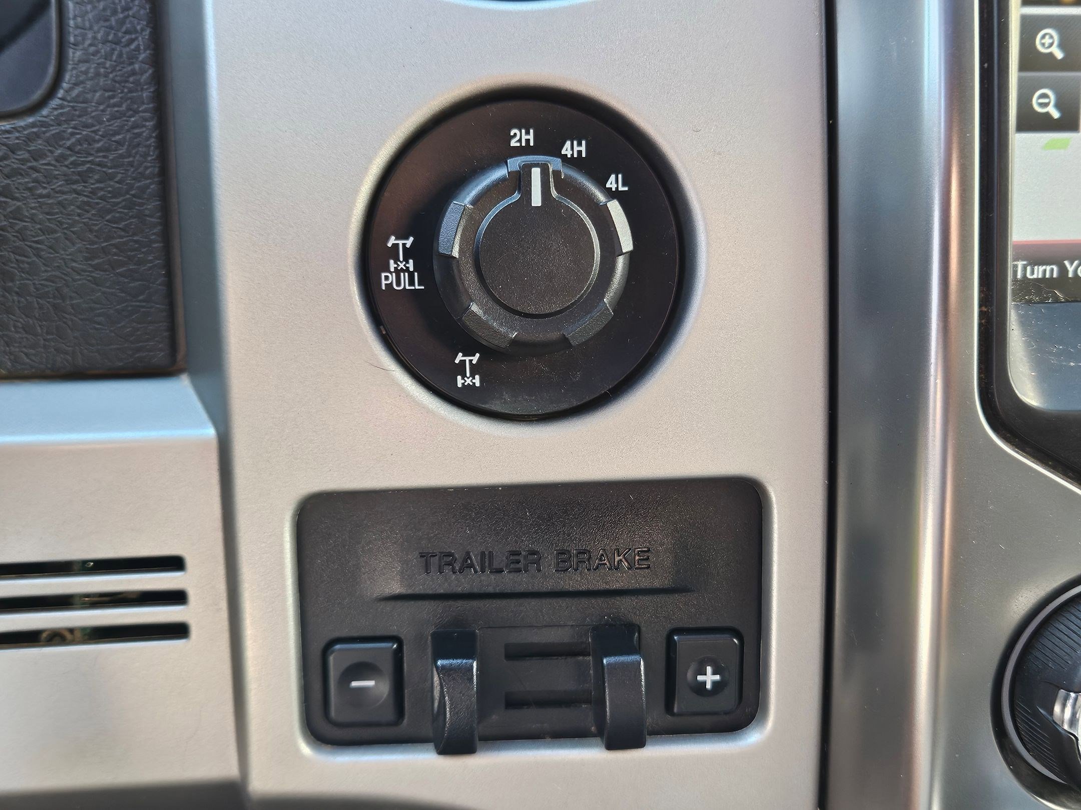 2014 Ford F-150 SVT Raptor photo 20