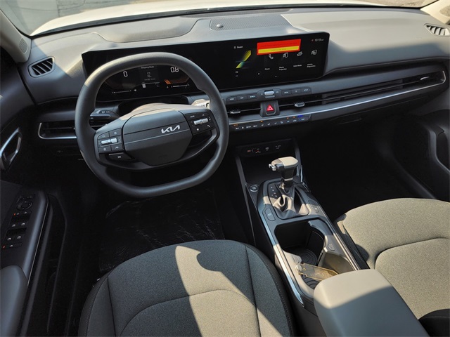 2025 Kia K4 LXS photo 30