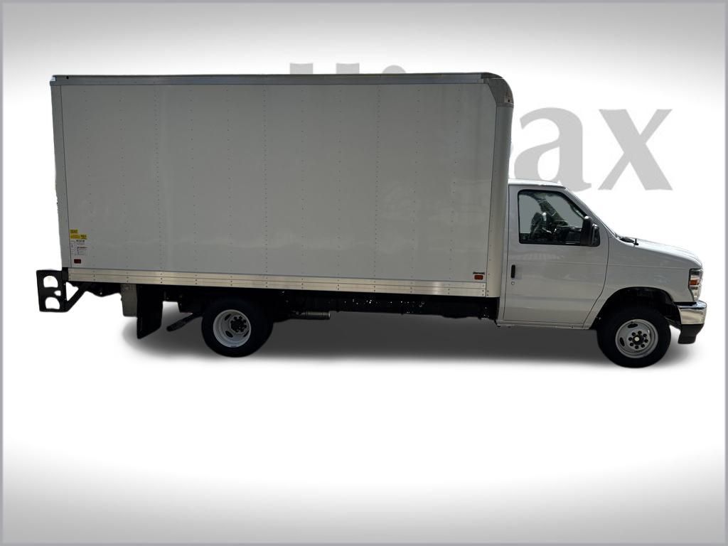 2026 Ford E-450 photo 12