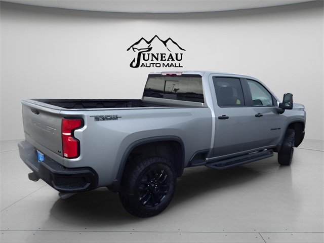 2026 Chevrolet Silverado 2500HD LT photo 2