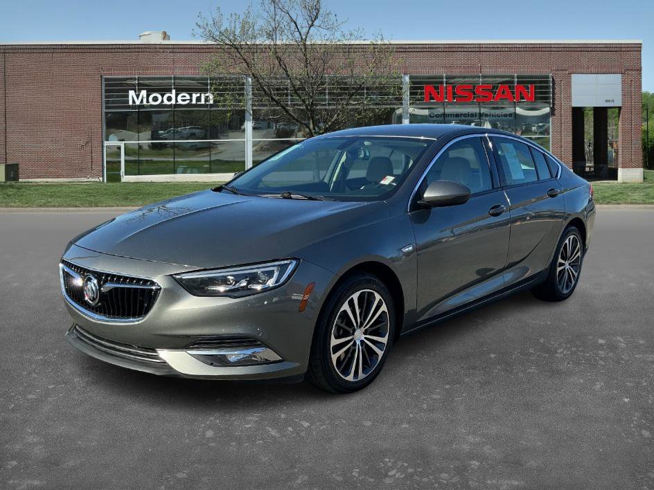 2019 Buick Regal Sportback Essence's photo