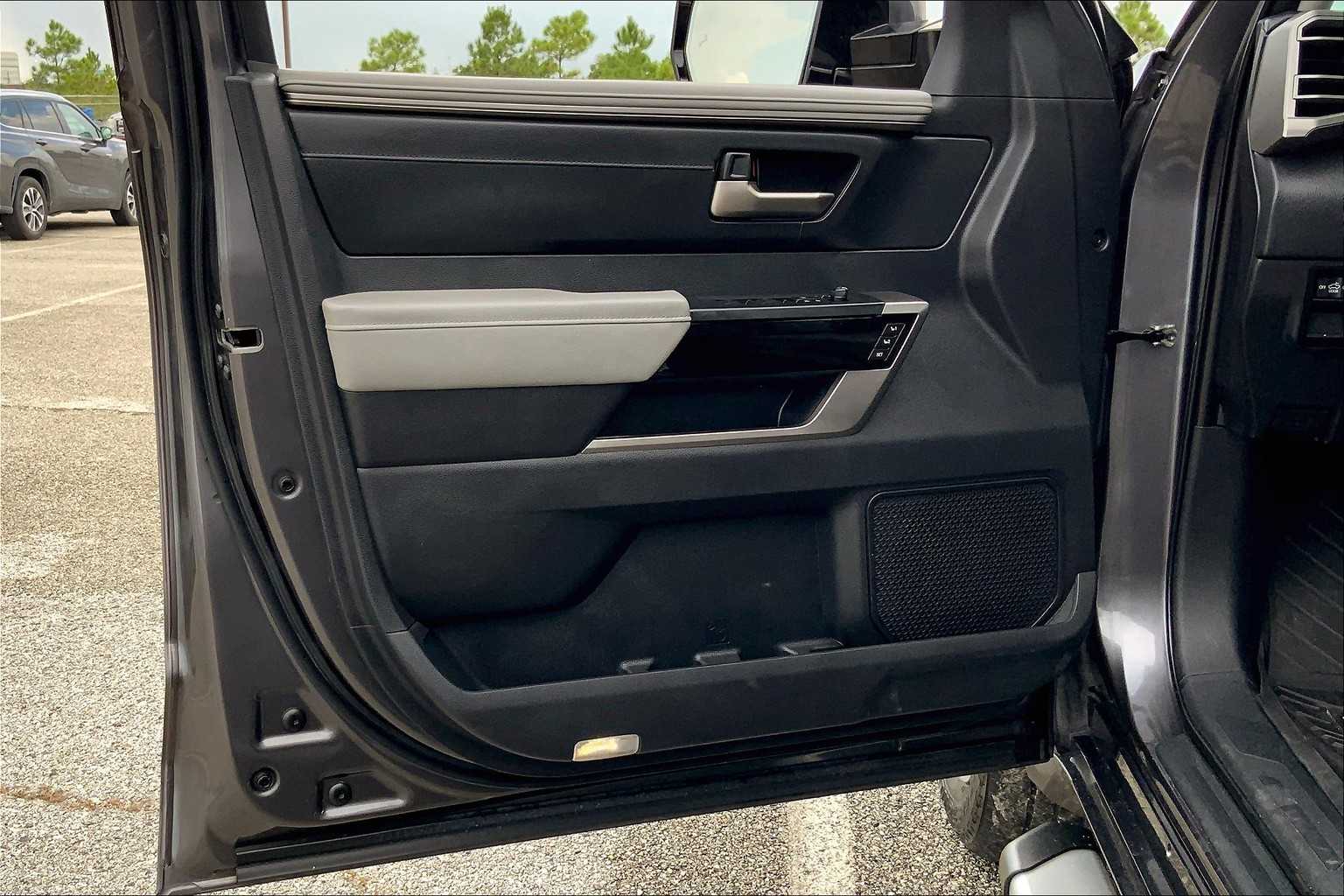 2022 Toyota Tundra Limited photo 19