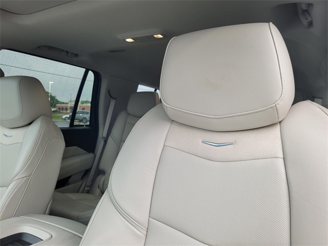 2018 Cadillac Escalade Luxury photo 30