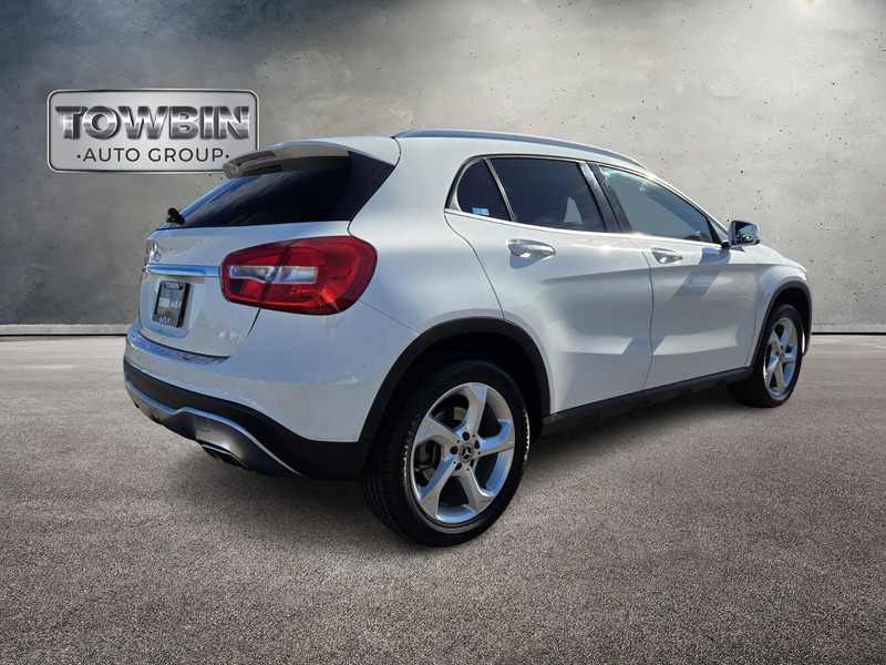 2018 Mercedes Benz GLA 250 photo 4