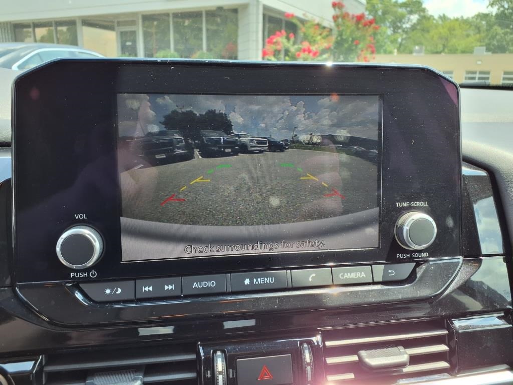 2023 Nissan Pathfinder SV photo 18