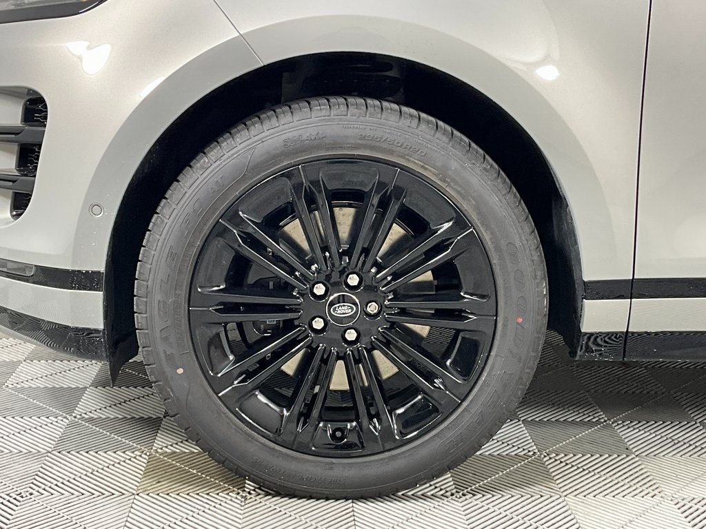 2026 Land Rover Range Rover Evoque Dynamic SE photo 7