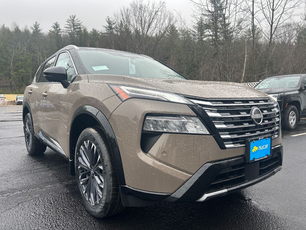 2025 Nissan Rogue Platinum photo 2