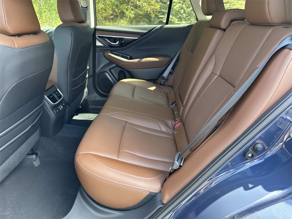 2025 Subaru Outback Touring XT photo 11