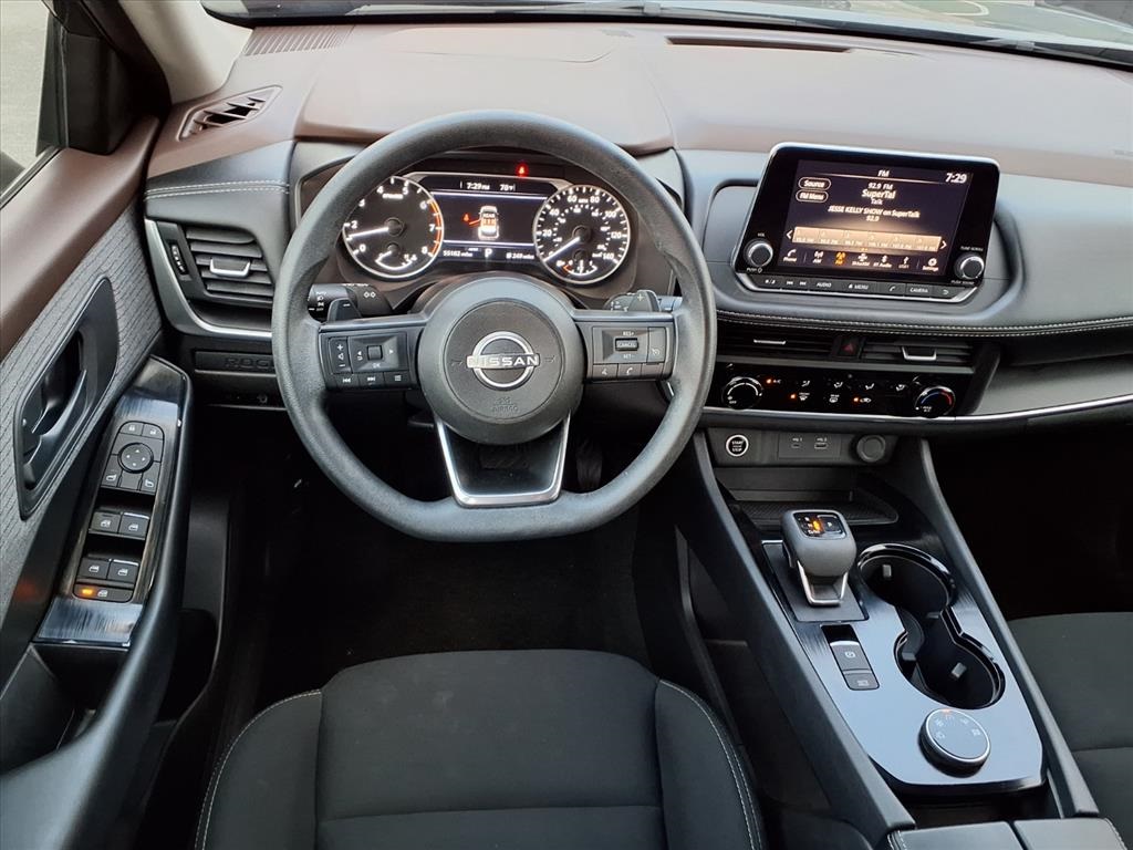 2023 Nissan Rogue S photo 7