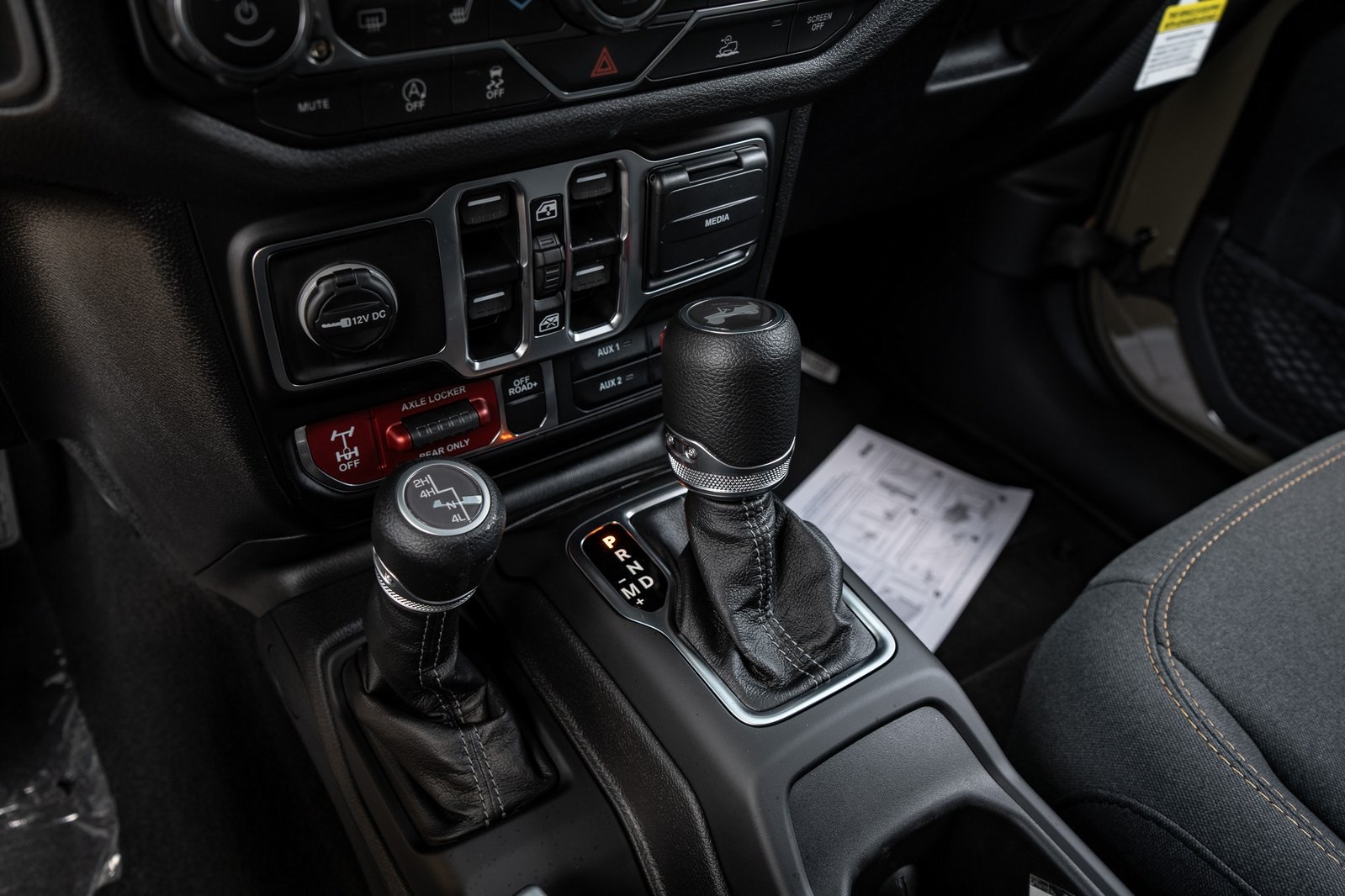2025 Jeep Wrangler Willys photo 26