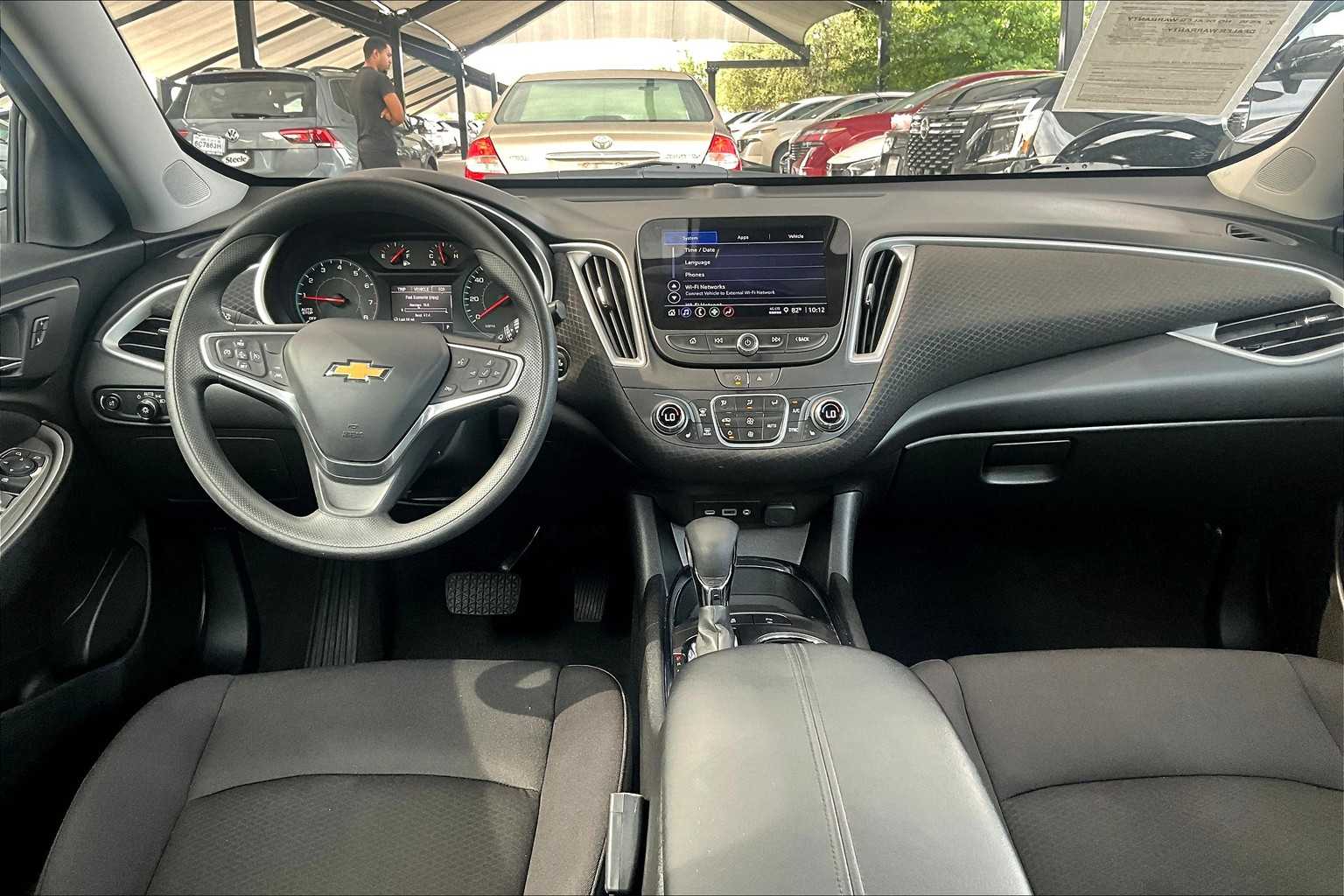2023 Chevrolet Malibu 1LT photo 13