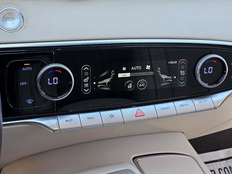 2023 Genesis GV70 2.5T photo 23