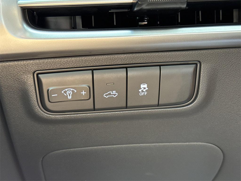 2026 Hyundai Santa Cruz SEL photo 12