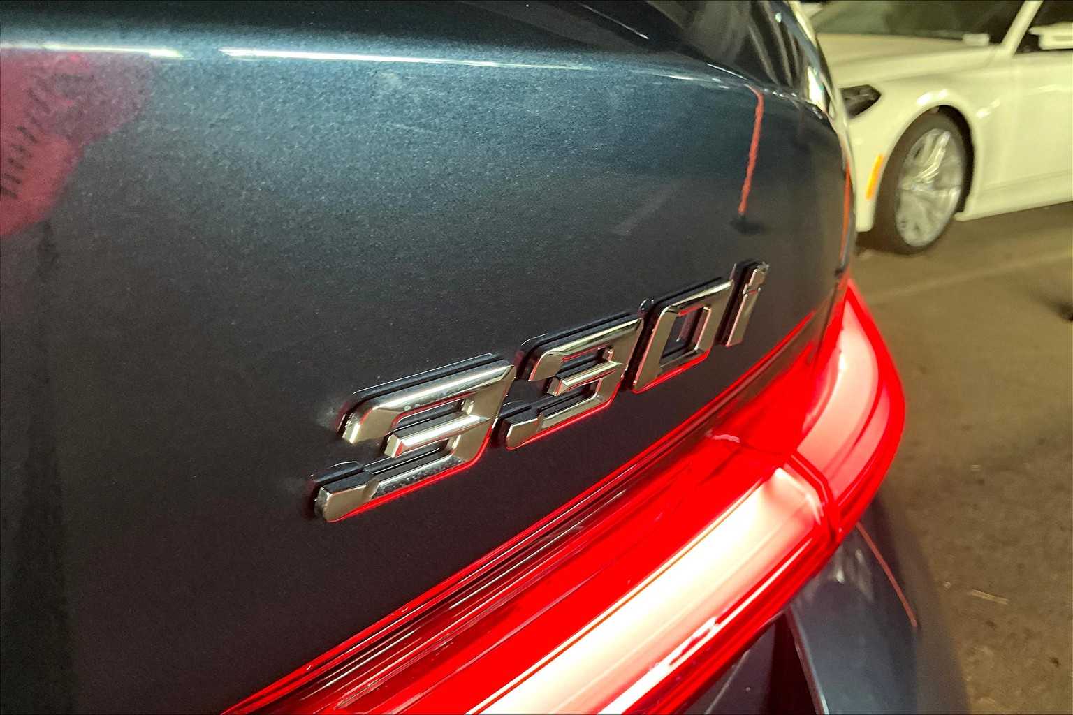2025 Bmw 330i photo 9
