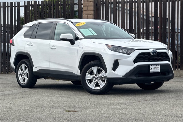 Used 2021 Toyota RAV4 LE with VIN 2T3MWRFV8MW119228 for sale in Northfield, Minnesota