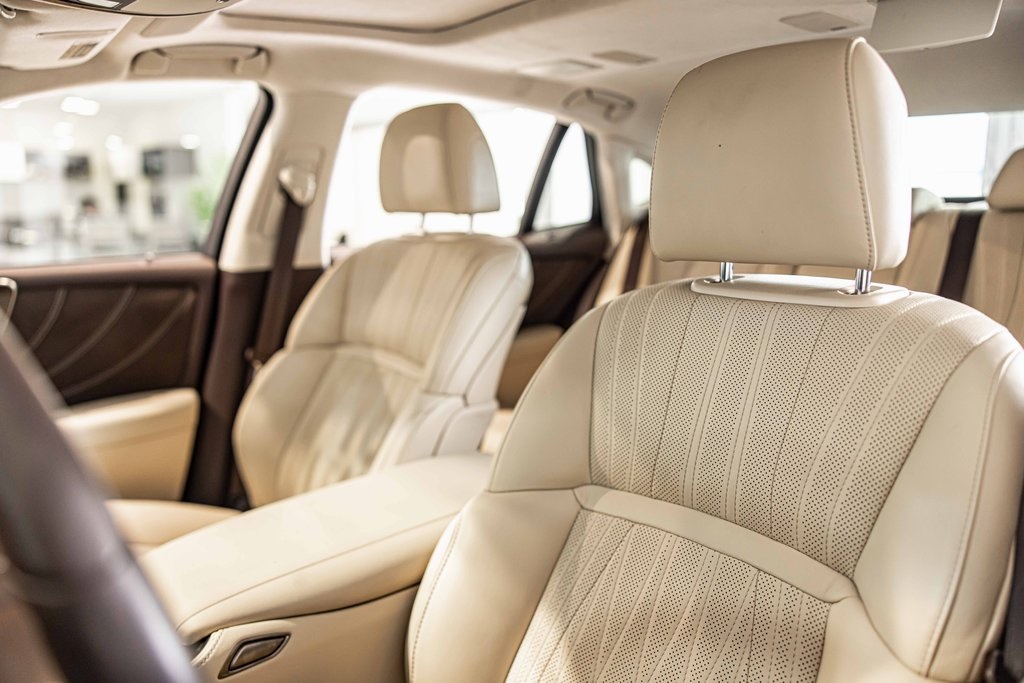 2018 LEXUS LS - Image 18